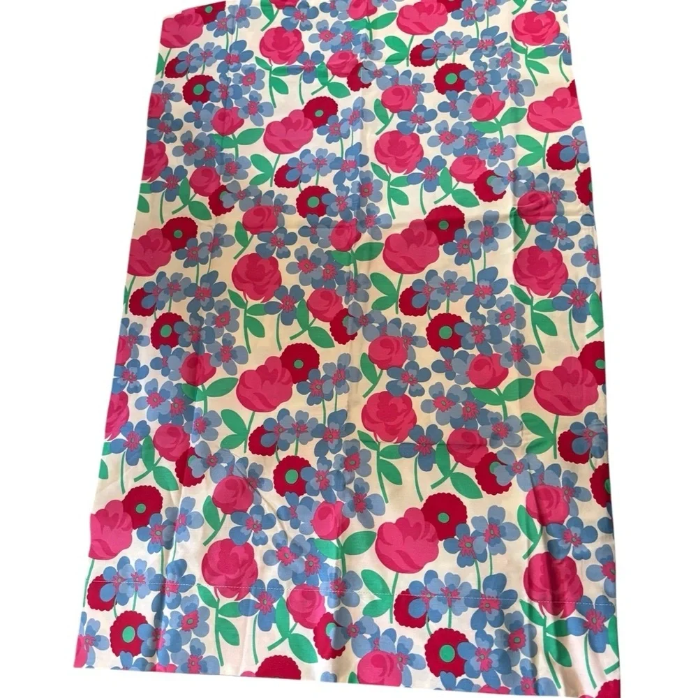 Laura Ashley Lifestyles Set 2 Standard Pillowcases  Bright Florals 100% Cotton
